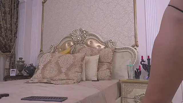 DianaPhoenix online show from 11/18/25, 01:03