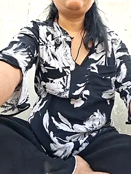 Snapshot of Doll_Nepali chatting on 06/23/26, 02:31 Doll Nepali online show from 06/23/26, 02:31