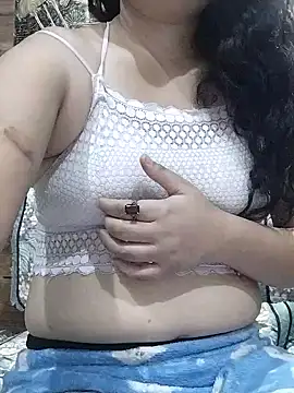 Snapshot of Doll_Nepali chatting on 01/19/25, 06:21 Doll Nepali online show from 01/19/25, 06:21