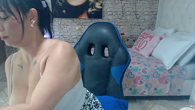 AlissonTyler4u online show from 04/22/26, 04:30