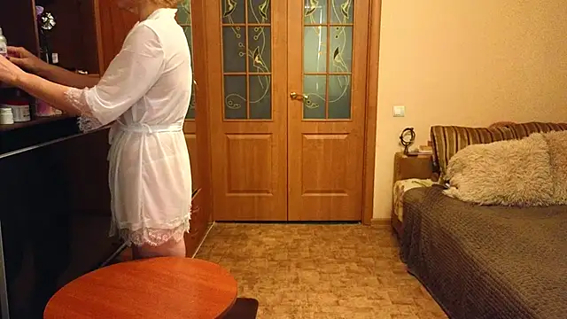 YourQueenX online show from 03/23/26, 05:18