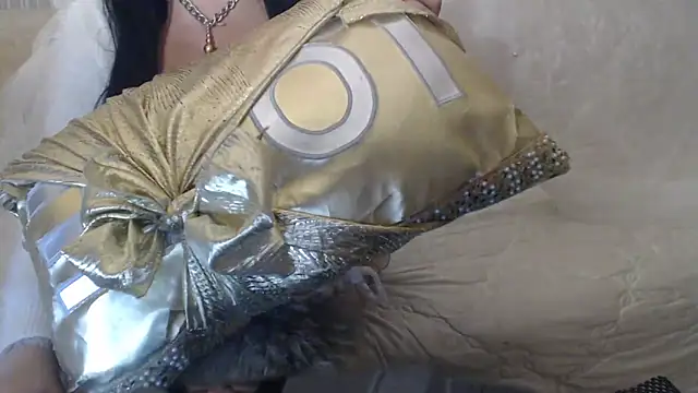 Snapshot of Mia-Montal777 chatting on 12/14/25, 03:02 Mia-Montal777 online show from 12/14/25, 03:02