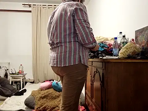 Samantha Squirtxh online show from 09/15/25, 01:17