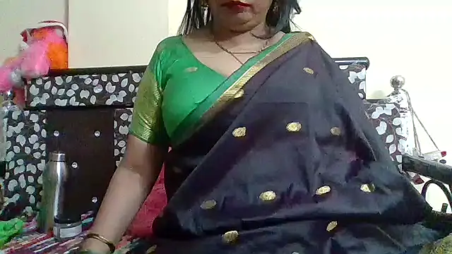 Snapshot of NautyBabe chatting on 11/02/25, 06:02 NautyBabe online show from 11/02/25, 06:02