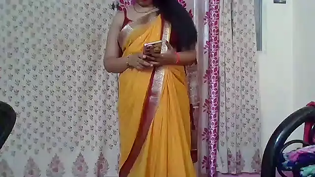 Snapshot of NautyBabe chatting on 10/01/25, 05:28 NautyBabe online show from 10/01/25, 05:28