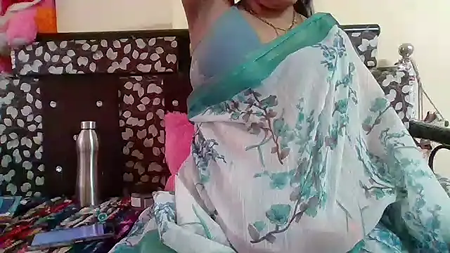 Snapshot of NautyBabe chatting on 10/04/25, 07:32 NautyBabe online show from 10/04/25, 07:32