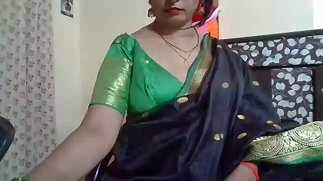 Snapshot of NautyBabe chatting on 10/05/25, 08:10 NautyBabe online show from 10/05/25, 08:10