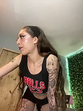 VickyJackson  online show from 03/04/26, 09:44