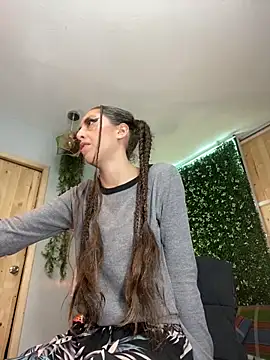 VickyJackson  online show from 04/13/26, 08:46