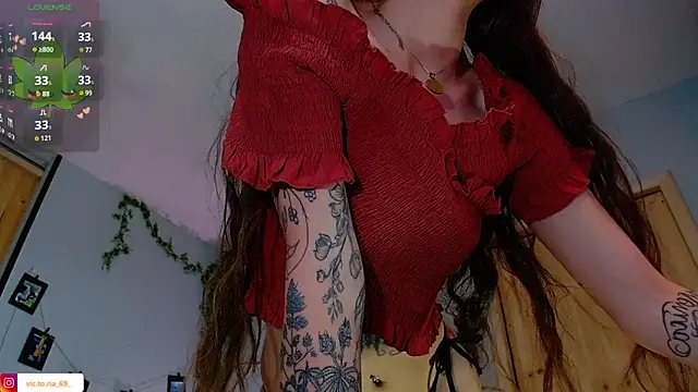 VickyJackson  online show from 10/28/25, 05:56