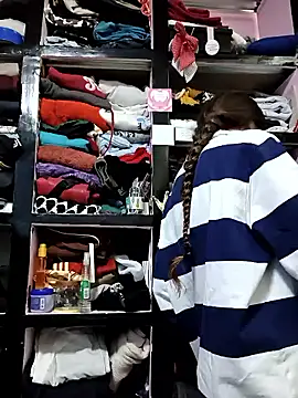 Snapshot of VickyJackson_ chatting on 02/12/26, 05:56 VickyJackson online show from 02/12/26, 05:56