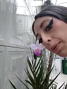 VickyJackson  online show from 04/15/26, 10:32