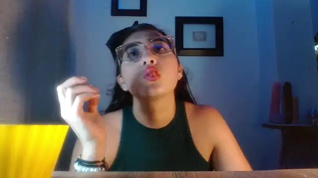 DaMikaela  online show from 02/10/26, 06:51