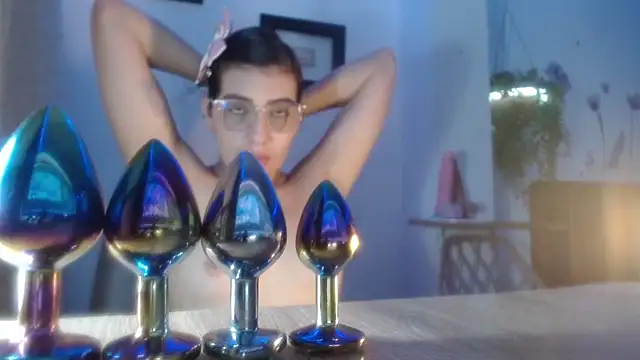 DaMikaela  online show from 02/05/26, 06:59