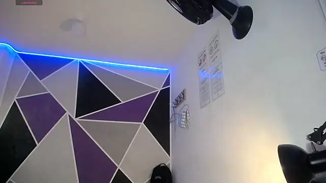 DaMikaela  online show from 12/21/25, 01:57