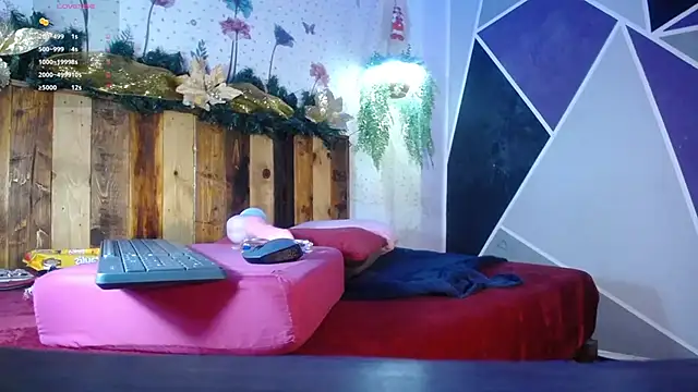 DaMikaela  online show from 12/03/25, 06:51