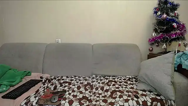 NikolRedMilf online show from 12/15/25, 12:33