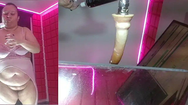 Snapshot of sammyEvans__ chatting on 02/23/26, 01:18 sammyEvans online show from 02/23/26, 01:18