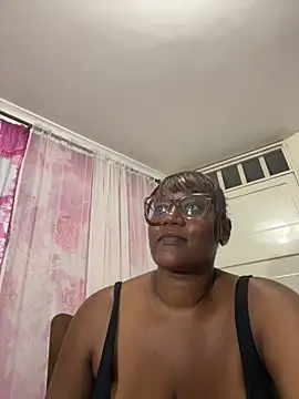 LiraRusso online show from 03/13/26, 03:00