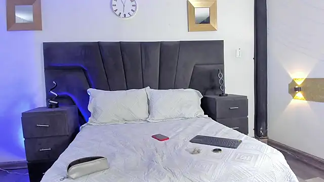 CinthiaCollins online show from 03/17/25, 01:29