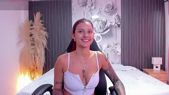 CinthiaCollins online show from 05/29/26, 04:57