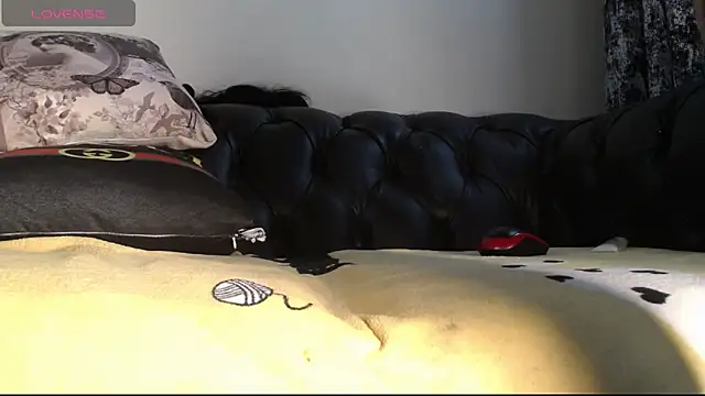 santa queenn online show from 11/04/25, 11:14