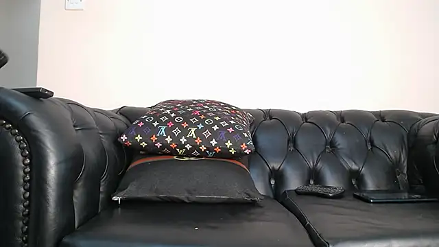 santa queenn online show from 12/21/24, 12:38