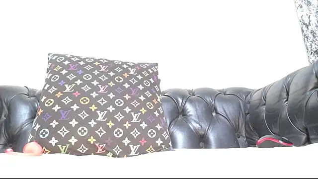 santa queenn online show from 01/09/26, 04:19