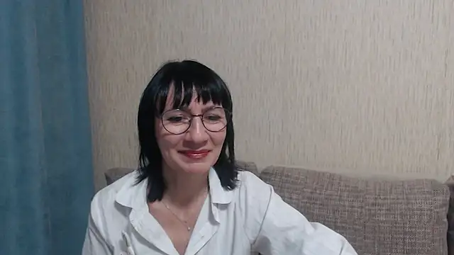 Snapshot of Erica95Bloom chatting on 10/09/25, 07:58 Erica95Bloom online show from 10/09/25, 07:58