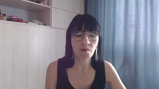 Snapshot of Erica95Bloom chatting on 09/14/25, 09:20 Erica95Bloom online show from 09/14/25, 09:20