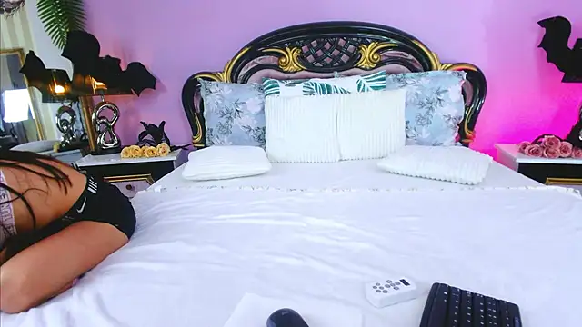 MyaJenson online show from 10/28/25, 05:18