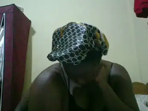 Snapshot of sweet-frida22 chatting on 02/28/25, 08:28 sweet-frida22 online show from 02/28/25, 08:28