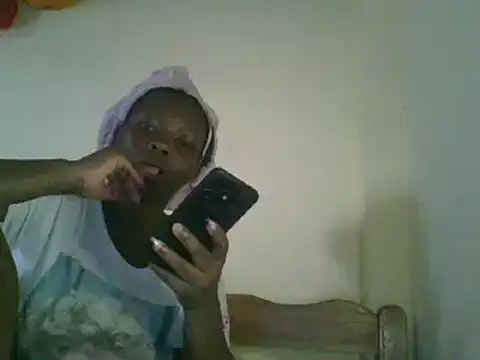 Snapshot of sweet-frida22 chatting on 03/22/25, 02:47 sweet-frida22 online show from 03/22/25, 02:47