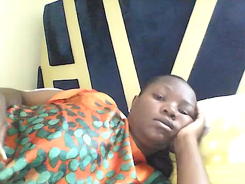 Snapshot of sweet-frida22 chatting on 11/07/25, 06:40 sweet-frida22 online show from 11/07/25, 06:40