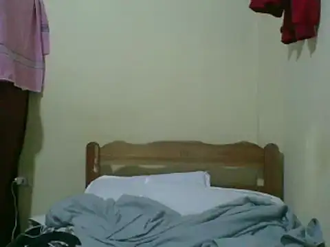 Snapshot of sweet-frida22 chatting on 02/22/25, 04:40 sweet-frida22 online show from 02/22/25, 04:40