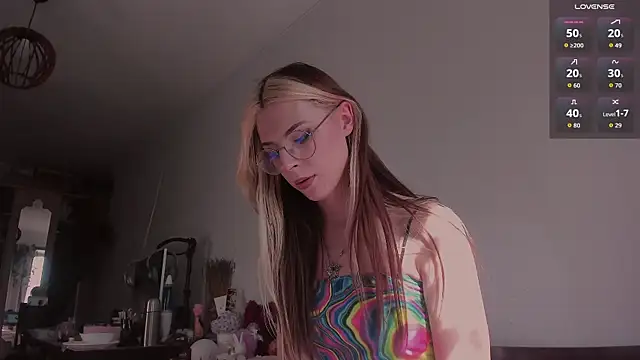  eva  pleasure  online show from 04/04/26, 06:53