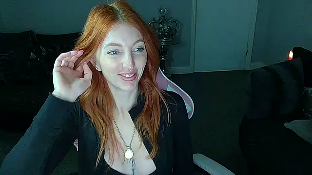 Red firesquirt online show from 03/17/25, 02:12