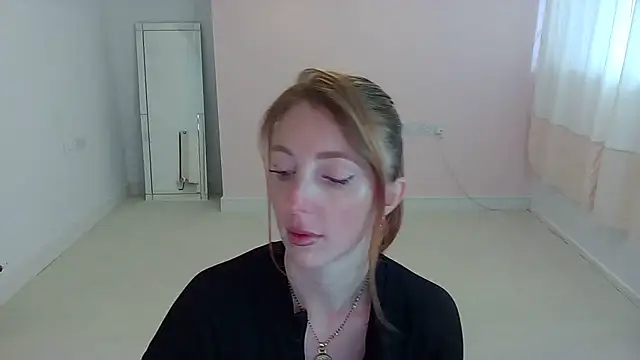 Snapshot of Red_firesquirt chatting on 06/10/26, 02:07 Red firesquirt online show from 06/10/26, 02:07