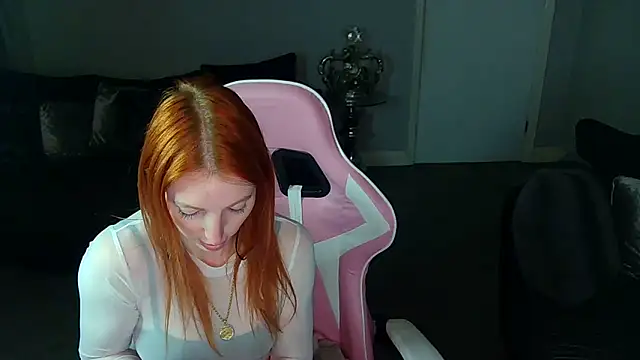 Red firesquirt online show from 02/19/25, 09:25