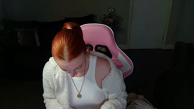Red firesquirt online show from 02/13/25, 03:14