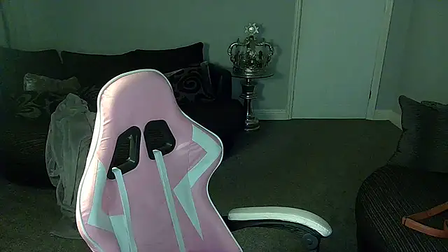 Red firesquirt online show from 09/10/25, 08:52