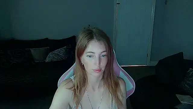 Red firesquirt online show from 03/19/26, 02:39