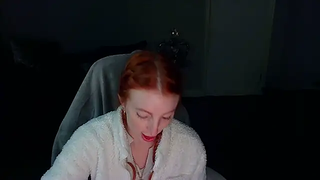 Red firesquirt online show from 02/04/25, 10:55