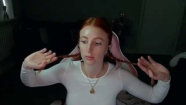 Red firesquirt online show from 01/29/25, 02:32