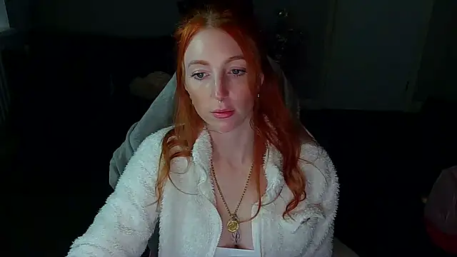 Red firesquirt online show from 02/10/25, 02:48