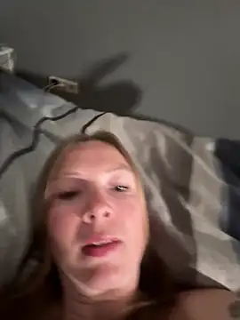 BunnyDiamond1 online show from 04/16/26, 07:47