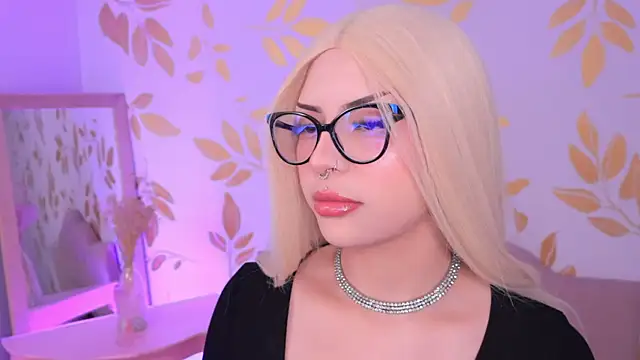 Misselektra   online show from 11/25/25, 04:57