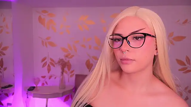 Misselektra   online show from 03/26/26, 05:06