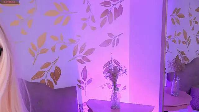 Misselektra   online show from 09/15/25, 05:08