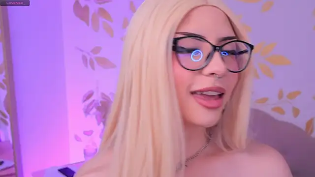 Misselektra   online show from 09/18/25, 04:04